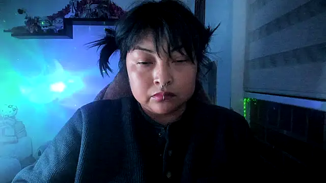 Shaddycute  online show from 03-25-26, 11:47