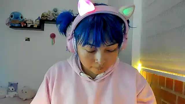 Shaddycute  online show from 10-26-25, 04:51