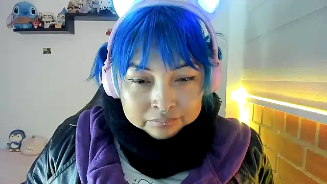 Shaddycute  online show from 11-06-25, 04:05