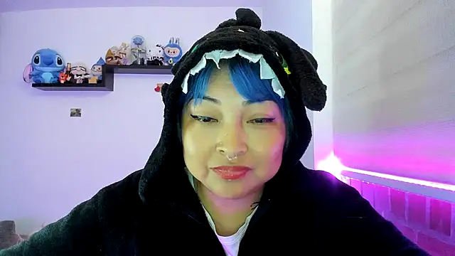 Shaddycute  online show from 11-18-25, 05:05