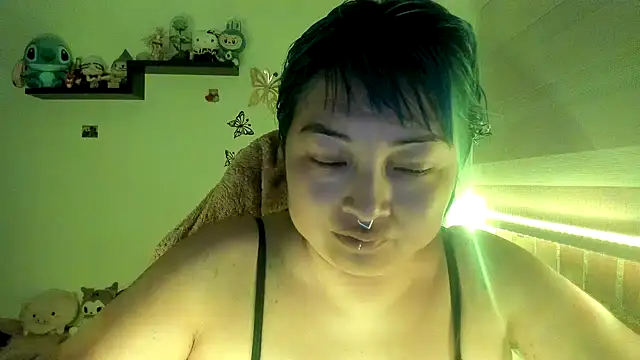 Shaddycute  online show from 12-23-25, 01:16