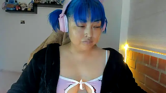 Shaddycute  online show from 10-29-25, 04:28