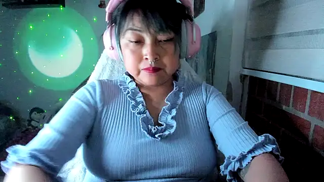 Snapshot of Shaddycute_ chatting on 06-18-26, 11:43 Shaddycute online show from 06-18-26, 11:43