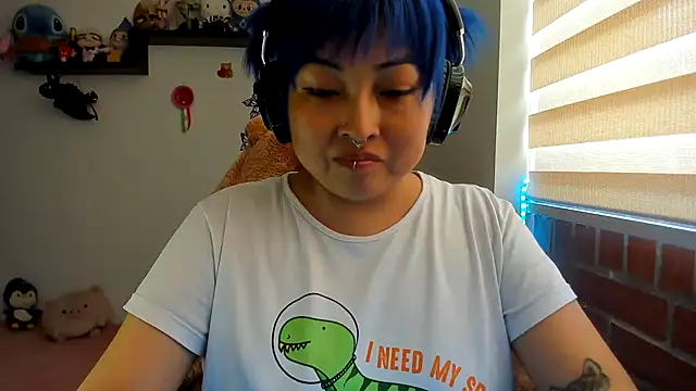 Shaddycute  online show from 10-19-25, 06:10