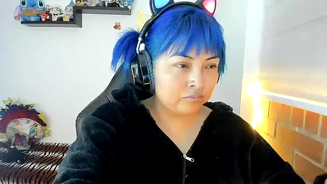 Shaddycute  online show from 10-22-25, 03:00