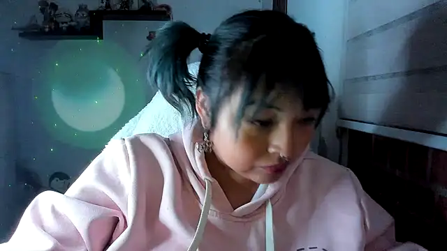 Snapshot of Shaddycute_ chatting on 06-20-26, 03:22 Shaddycute online show from 06-20-26, 03:22