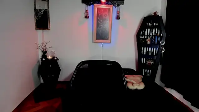 Snapshot of DimmuandDarkness chatting on 07-05-26, 12:48 DimmuandDarkness online show from 07-05-26, 12:48