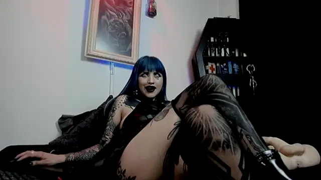 Snapshot of DimmuandDarkness chatting on 07-18-26, 06:22 DimmuandDarkness online show from 07-18-26, 06:22