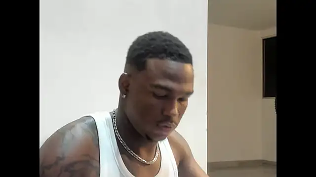 Snapshot of Troykhalil chatting on 02-03-26, 08:30 Troykhalil online show from 02-03-26, 08:30