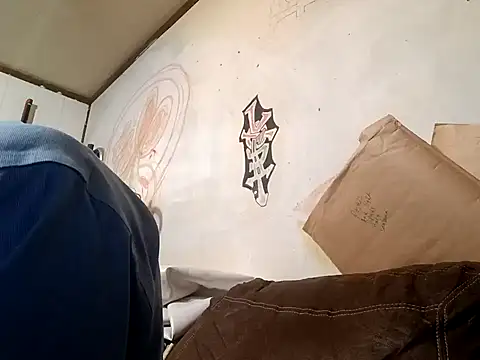 Snapshot of gettinit2wice chatting on 12-28-24, 01:17 gettinit2wice online show from 12-28-24, 01:17