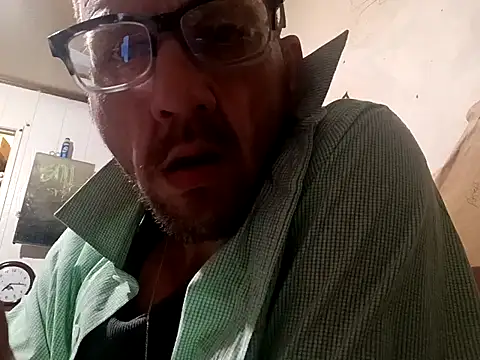 Snapshot of gettinit2wice chatting on 12-25-24, 03:06 gettinit2wice online show from 12-25-24, 03:06