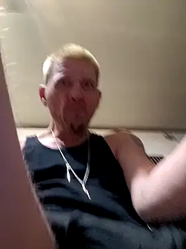 Snapshot of gettinit2wice chatting on 01-08-25, 10:58 gettinit2wice online show from 01-08-25, 10:58