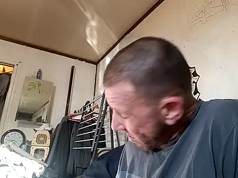 Snapshot of gettinit2wice chatting on 02-10-25, 11:34 gettinit2wice online show from 02-10-25, 11:34