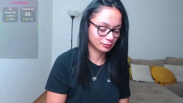 Snapshot of BabySerene chatting on 10-24-25, 05:28 BabySerene online show from 10-24-25, 05:28