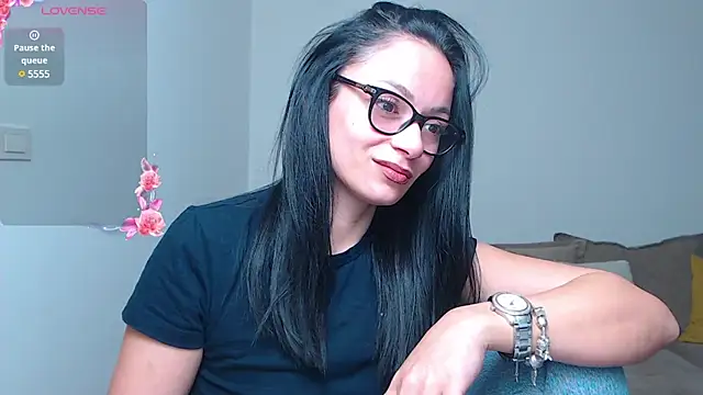 Snapshot of BabySerene chatting on 02-14-25, 05:30 BabySerene online show from 02-14-25, 05:30