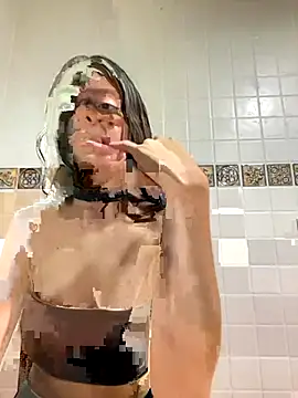 Snapshot of coquette15 chatting on 10-02-25, 09:07 coquette15 online show from 10-02-25, 09:07