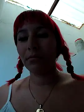 Snapshot of florecita9 chatting on 05-13-26, 04:47 florecita9 online show from 05-13-26, 04:47