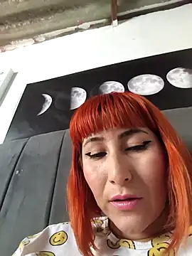 florecita9 online show from 10-28-25, 04:39