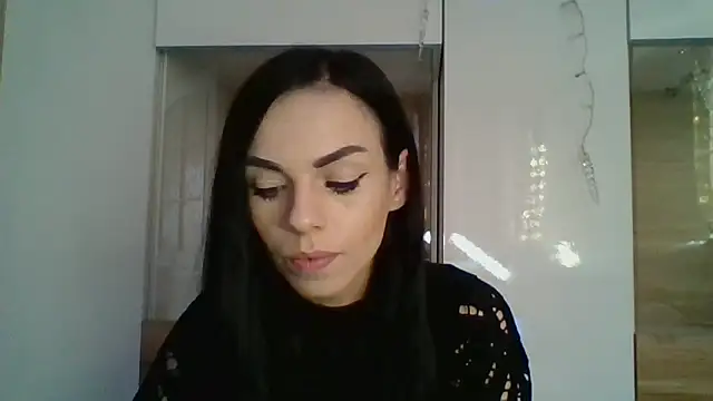 Snapshot of CassieSensual chatting on 01-18-26, 07:23 CassieSensual online show from 01-18-26, 07:23