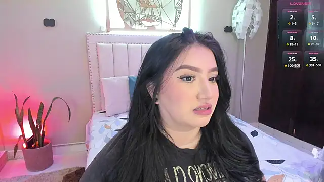 Snapshot of _nina_sweet chatting on 09-18-25, 12:08 nina sweet online show from 09-18-25, 12:08