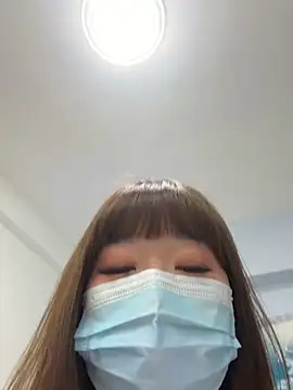 Lucky-Anna001 online show from 04-23-26, 03:57