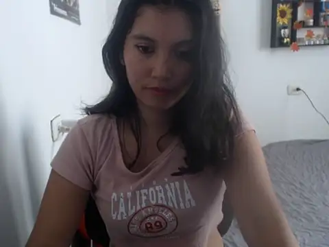 HannaKlein online show from 01-20-25, 07:04