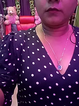 ella mariya online show from 11-10-25, 02:55