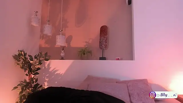 Snapshot of Ally_addams chatting on 09-11-25, 10:21 Ally addams online show from 09-11-25, 10:21