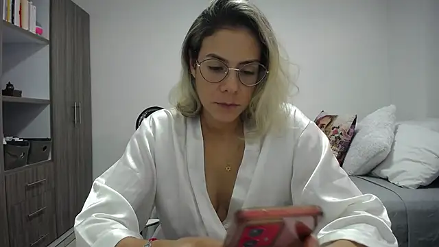 candydowson1 online show from 05-07-26, 08:23