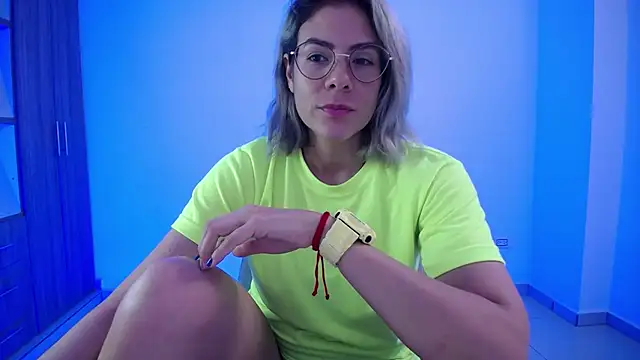 candydowson1 online show from 10-28-25, 12:59