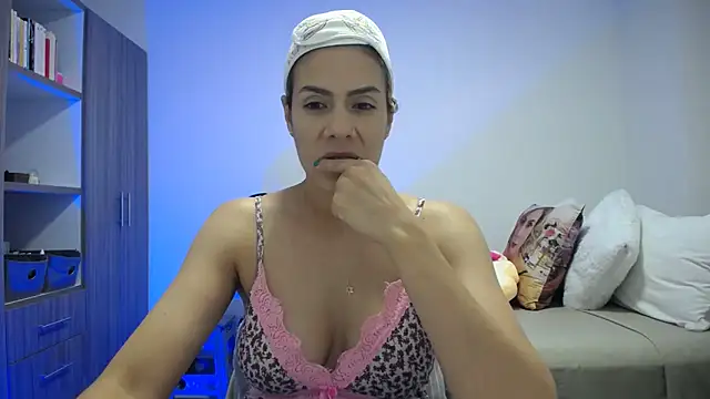 candydowson1 online show from 03-24-26, 10:43