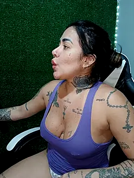 exquentadamay online show from 10-13-25, 06:31