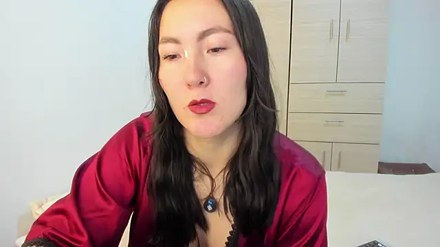 Elle Lee  online show from 01-06-26, 04:22