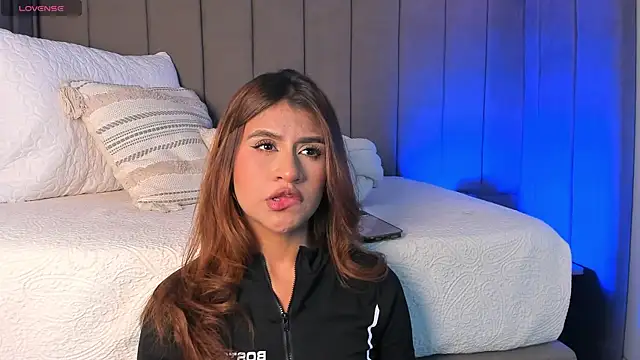 Elise Diamond online show from 03-25-26, 02:01