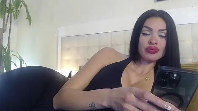  Pamela doll online show from 04-29-26, 10:49