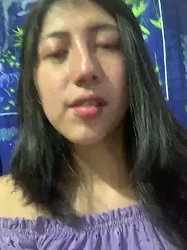 sarah12333 online show from 05-18-26, 11:09