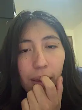 Snapshot of sarah12333 chatting on 03-21-26, 02:35 sarah12333 online show from 03-21-26, 02:35