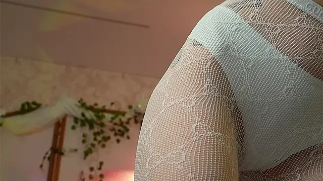 Snapshot of Devilina_V chatting on 02-14-25, 05:36 Devilina V online show from 02-14-25, 05:36