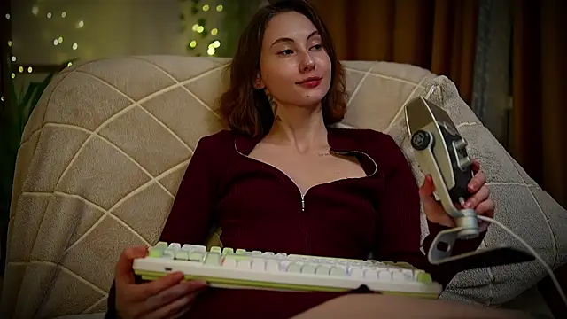 Snapshot of Devilina_V chatting on 03-01-25, 08:32 Devilina V online show from 03-01-25, 08:32