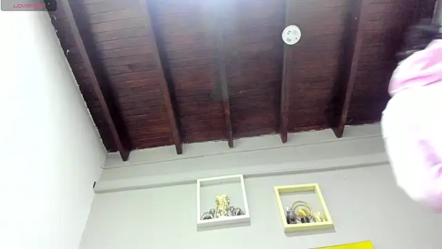 vahiolet fuentes online show from 04-24-26, 02:57