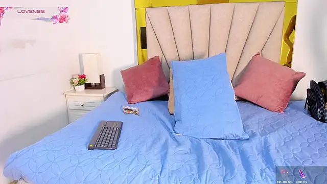 vahiolet fuentes online show from 10-25-25, 03:06