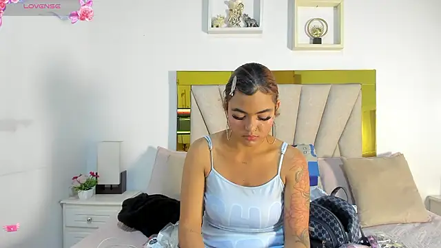 vahiolet fuentes online show from 02-12-26, 02:55