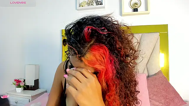 vahiolet fuentes online show from 12-02-25, 03:07