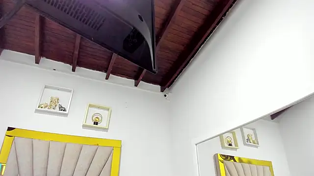 vahiolet fuentes online show from 11-22-25, 03:05