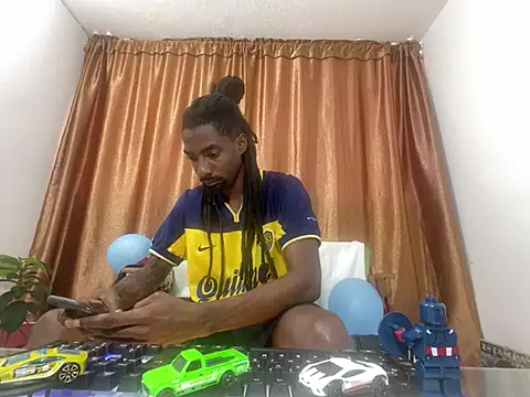 Snapshot of Malkon_Big chatting on 06-10-26, 05:03 Malkon Big online show from 06-10-26, 05:03