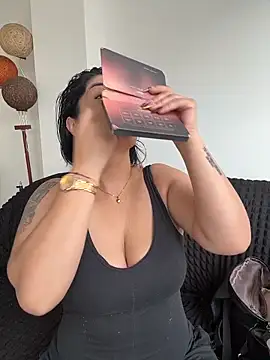 karenlennox1 online show from 03-07-26, 08:58