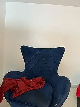 karenlennox1 online show from 03-05-26, 12:18