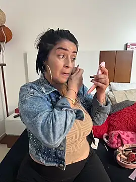 karenlennox1 online show from 04-16-26, 01:06