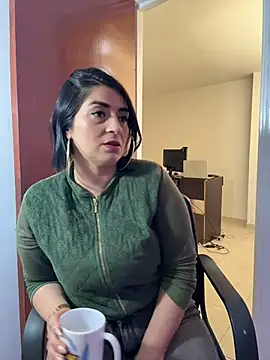 karenlennox1 online show from 03-20-26, 10:44