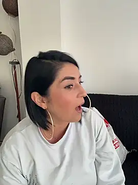 karenlennox1 online show from 03-26-26, 10:18